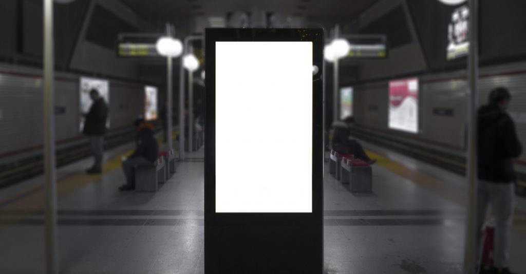Using Digital Signage to Personalise Customer Experience in Transportation